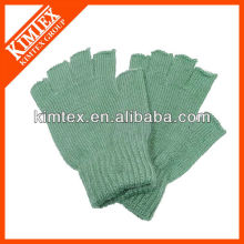 2015 Unisex wholesale acrylic custom knitted half finger gloves